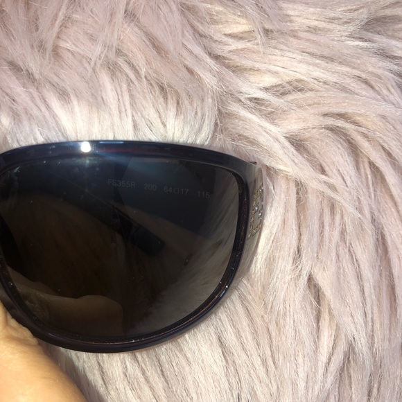 Fendi Sunglasses - Picture 8 of 8